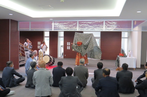 小田野沢神楽会による祈祷舞