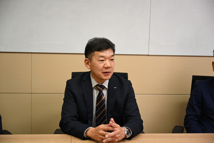 「エネカリを提供する間口が新築戸建以外へ大きく広がり、『脱炭素リードプロジェクト』の新たな突破口となっています」（安保）